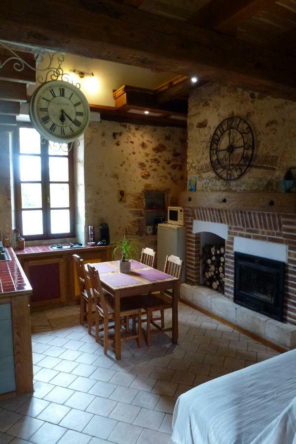 Les Gites De L'Orta Saint-Jean-dʼEyraud Buitenkant foto
